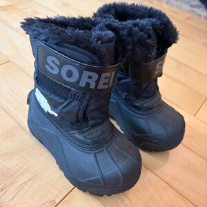 Sorel Black Snow Boots with Plush Lining